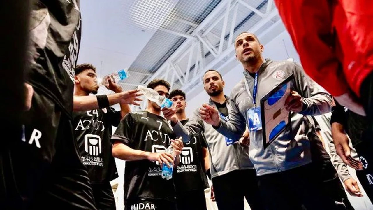 مدرب منتخب اليد: برونزية المتوسط باستحقاق.. والقادم أفضل